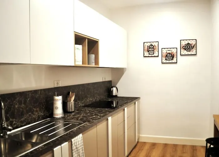 Appartamento Casa Con Giardinetto Al Centro Di