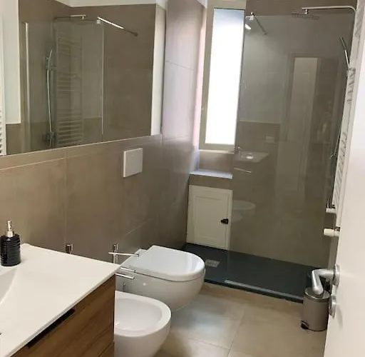 Appartamento Casa Con Giardinetto Al Centro Di