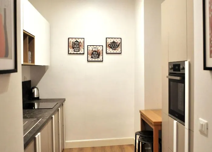 Appartamento Casa Con Giardinetto Al Centro Di *